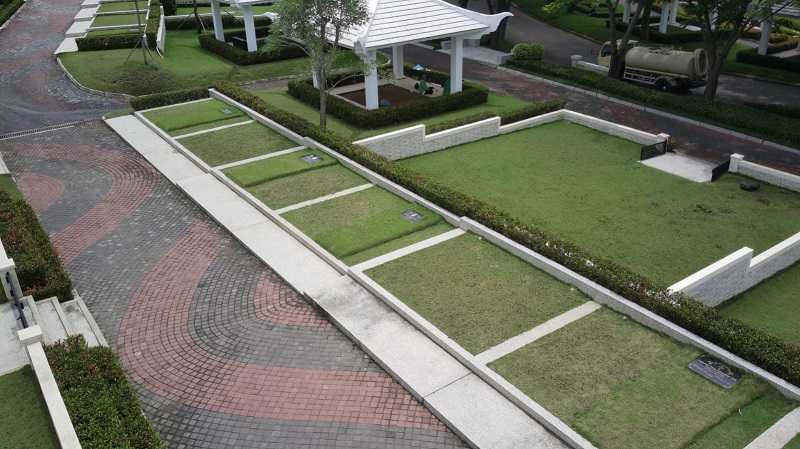 Tipe Semi Private Cherry Blossom kapasitas 2 slot dengan view danau